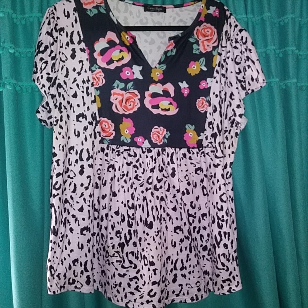 Cute top!!🌹🌸